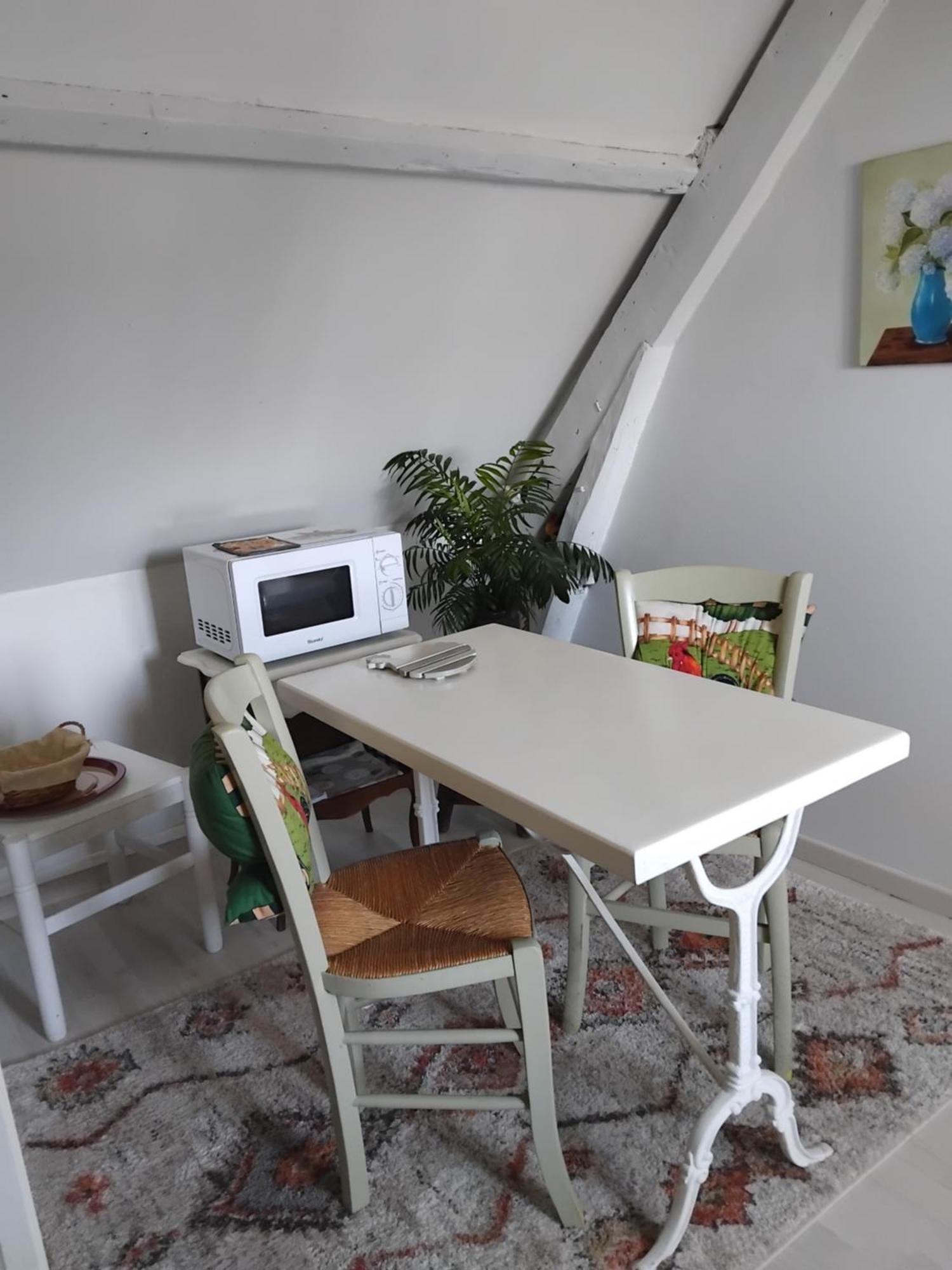Bed and Breakfast Le Jardin Des Poules Thietreville Экстерьер фото